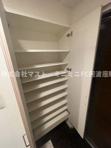 アドバンス西梅田Ⅱの収納|※同マンション別間取り参考写真です