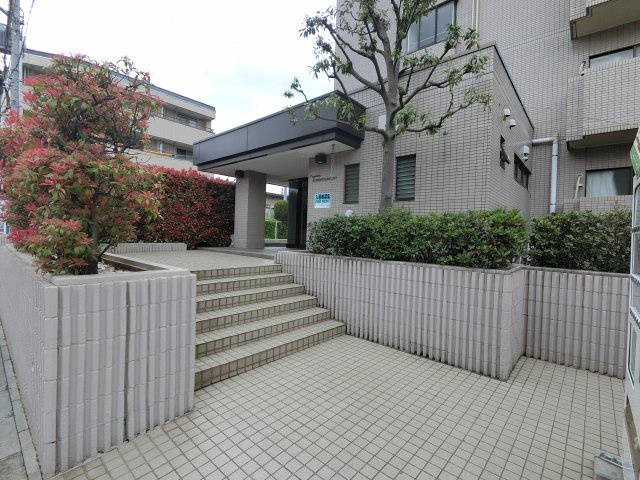 Ｔ’ｓ　ｇａｒｄｅｎ西船橋のエントランス