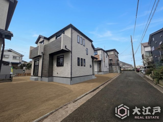練馬区大泉町１丁目全５棟新築戸建　長期優良認定住宅の前面道路含む現地写真