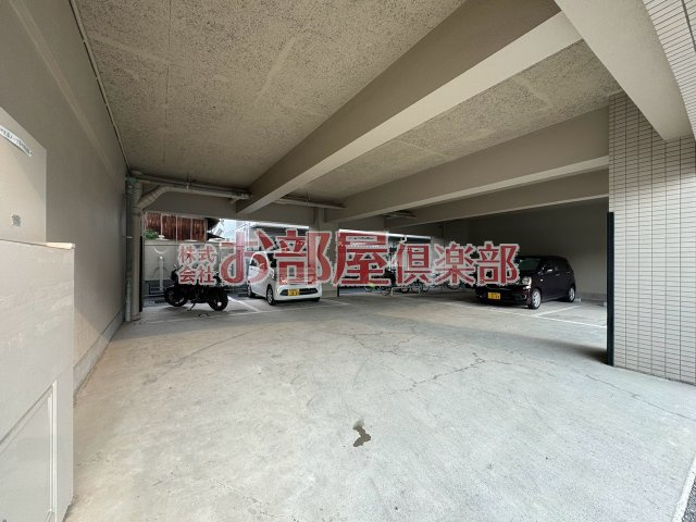 トーカンキャステール通町の駐車場|駐車場があるので、車を買う予定の方も安心です