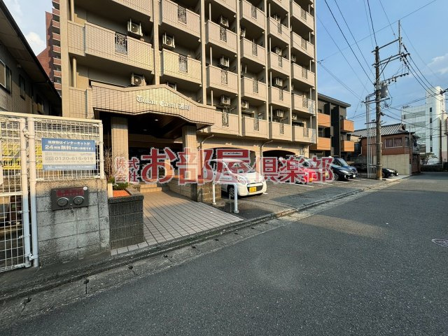トーカンキャステール通町の駐車場|駐車場に車を止められます