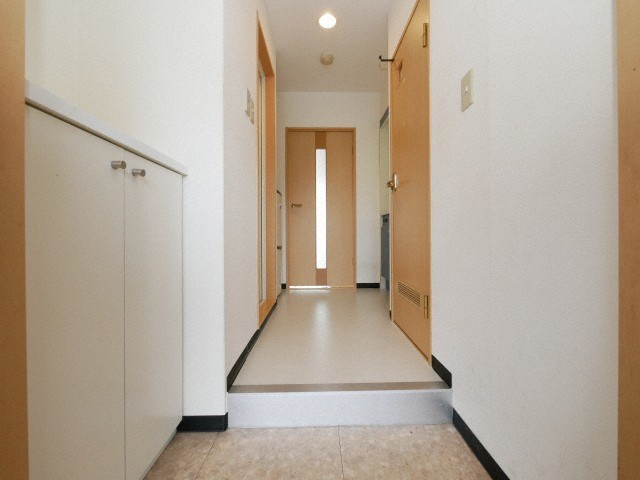 大阪市浪速区恵美須東１丁目の賃貸マンションの玄関