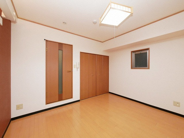 大阪市浪速区恵美須東１丁目の賃貸マンションの居間・リビング