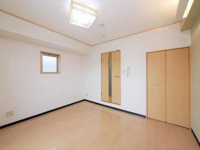 大阪市浪速区恵美須東１丁目の賃貸マンションの居間・リビング