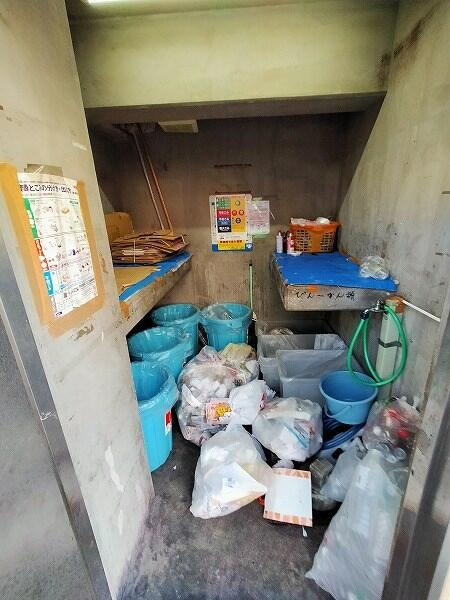 ゴミ置き場