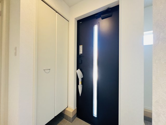 東浦町生路門田31番8の一部『仲介手数料無料』新築一戸建て・建売の玄関