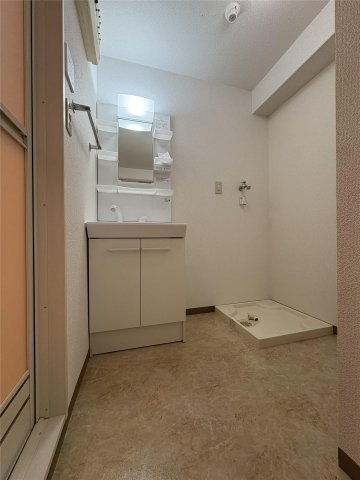 アストレア久和の洗面所