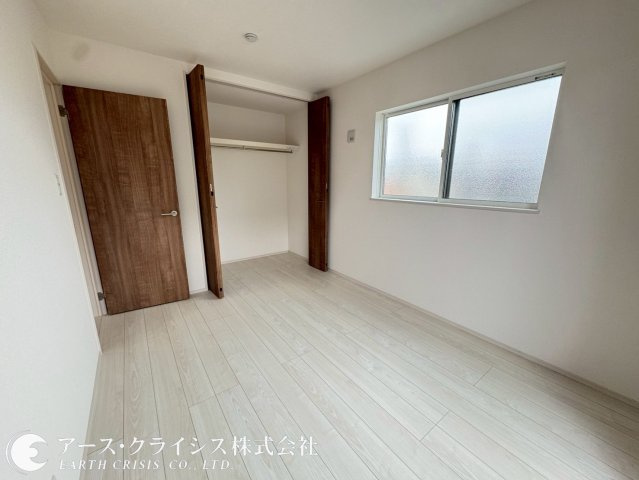 【洋室】 | 野田市第1桜台　全2棟 | 穏かな日差しの下豊かなひと時を家族と共に暮らす事の出来る洋室はご夫婦お二人のプライベートシーンを演出する、やすらぎと寛ぎの空間です。