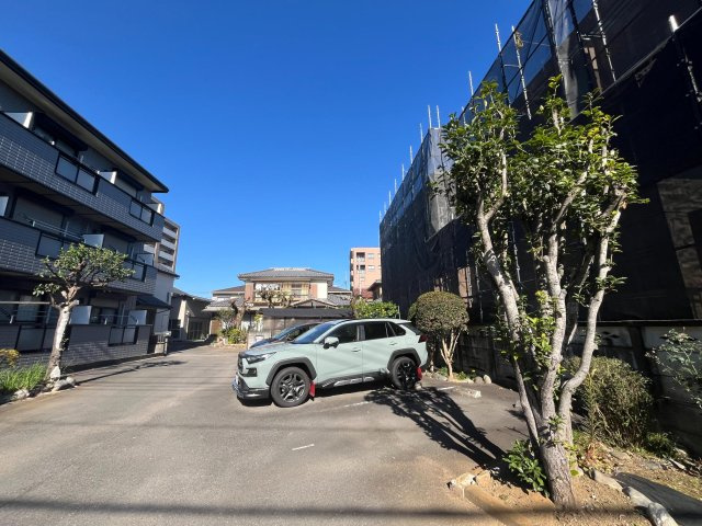 アーバンクレールの駐車場