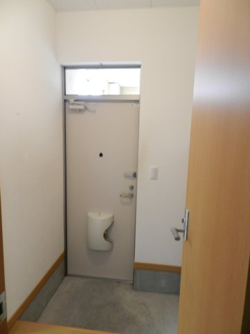 大昭寿ハイツの玄関