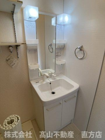 北九州市八幡西区星ケ丘３丁目のアパートの洗面所