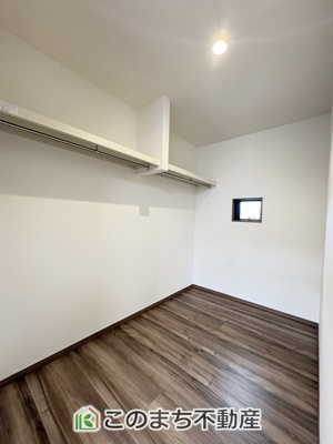 【収納】 | ワイウッドコート佐野市堀米町　第6期　 | 同社施工物件写真。※建具やフローリング、その他仕様が異なる場合がございます。