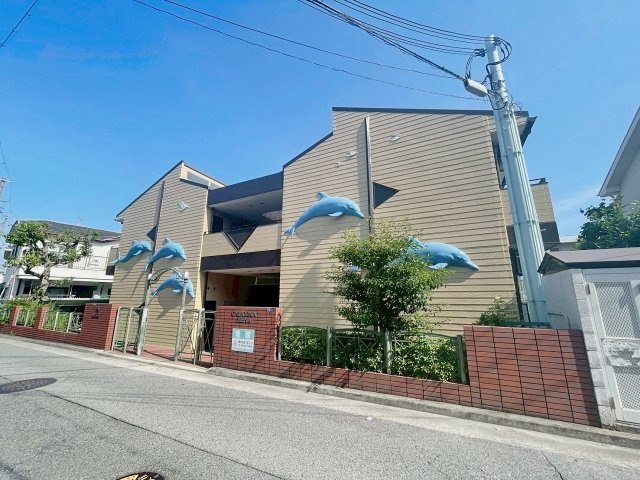 カリフォルニアドリームのエントランス|建物の内部です