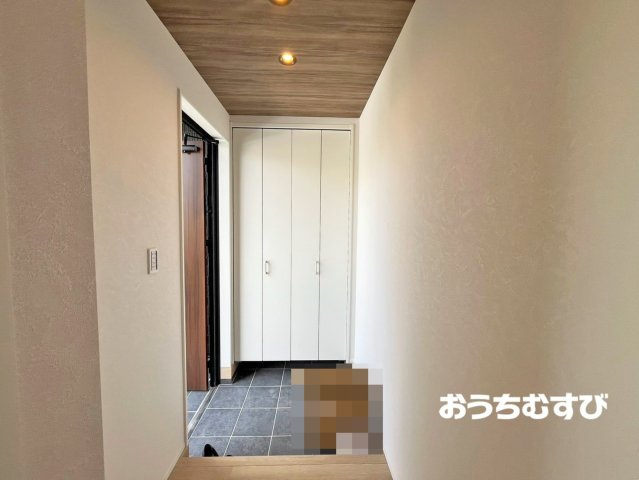 尾張旭市南新町白山2期(全2棟)の玄関