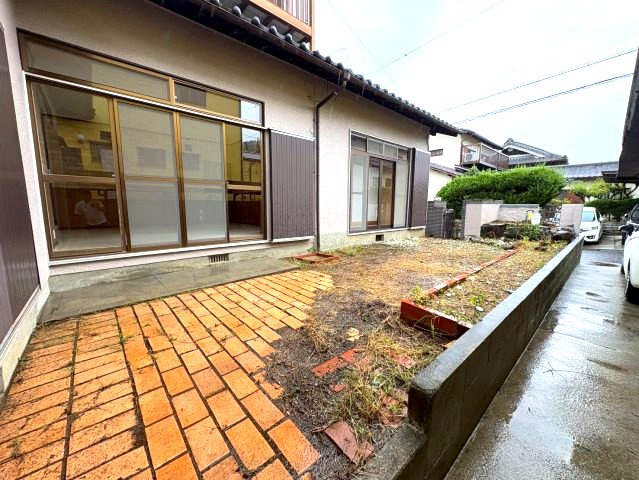 河内長野市南青葉台の一戸建ての庭