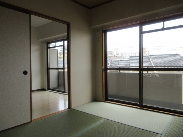サンライフ大津和の和室