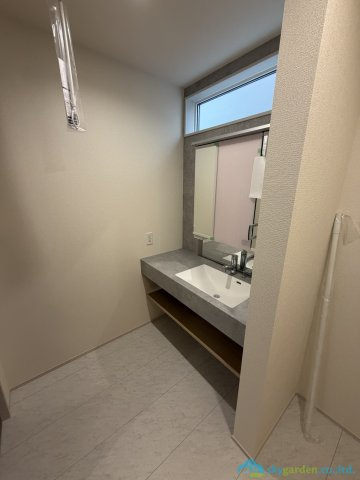 平塚市公所　新築戸建　全2棟1号棟の独立洗面台