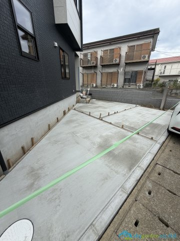 平塚市公所　新築戸建　全2棟1号棟の駐車場
