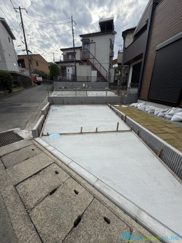 平塚市公所　新築戸建　全2棟1号棟の駐車場