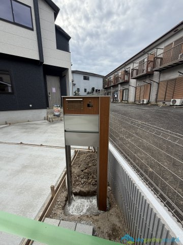 平塚市公所　新築戸建　全2棟1号棟の玄関