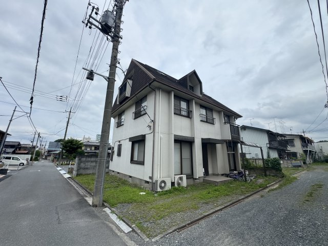 -三丁目不動産-　秩父市上町2丁目　平成7年築の前面道路含む現地写真
