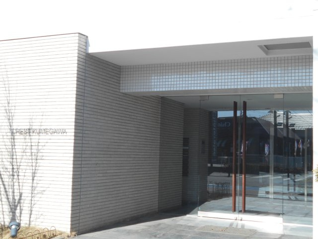 クレスト久米川のエントランス
