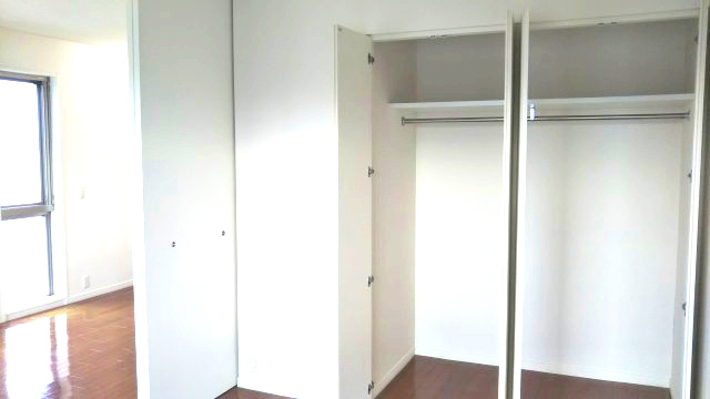クレスト久米川の収納|405号室の写真を使用しています。