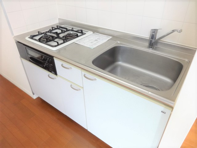 クレスト久米川のキッチン|405号室の写真を使用しています。