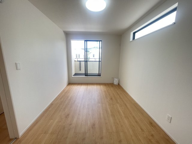 豊見城市金良Ⅲ（全10棟）C号棟の洋室|C号棟　洋室7.5帖＋WIC付き♪