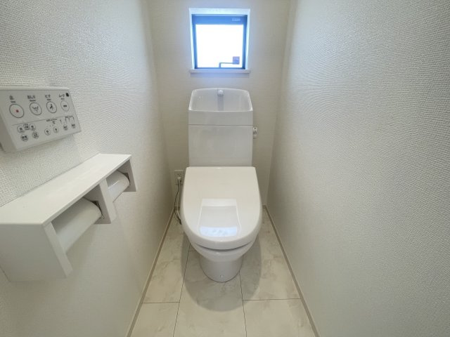 豊見城市金良Ⅲ（全10棟）C号棟のトイレ|C号棟　温水洗浄便座♪