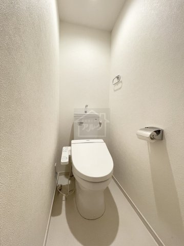 北区岸町１丁目のアパートのトイレ