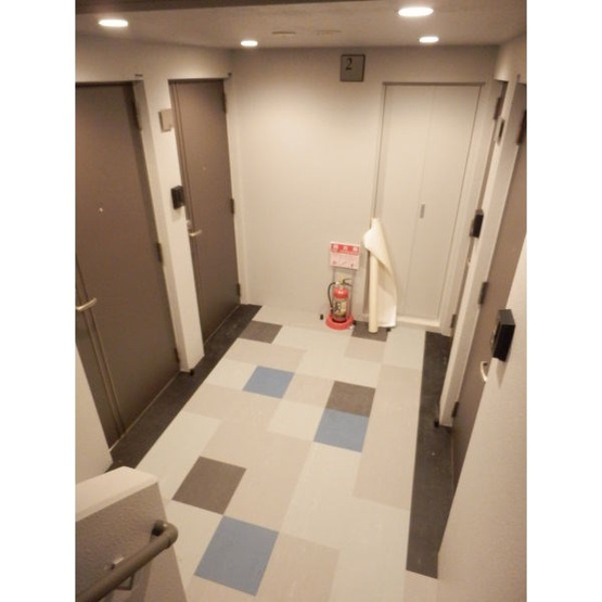 【エントランス】ナチュラルネスト札幌医大前