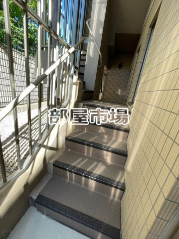 スプレスター上野根岸のその他共用部分|共用階段