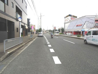 【前面道路含む現地写真】 | 川西市久代1丁目22　中古ー戸建て