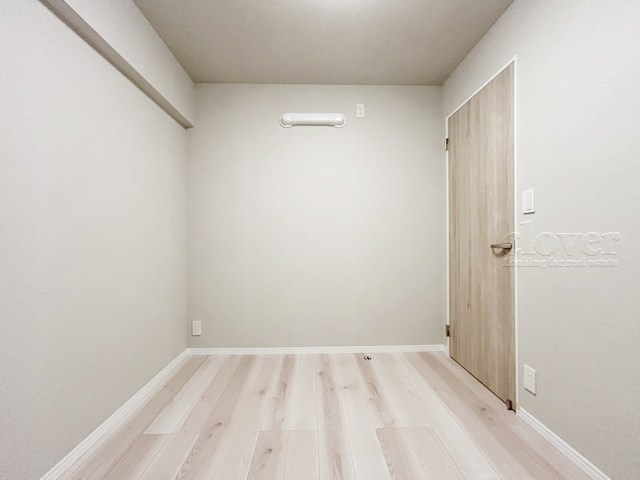 【寝室】 | リレント早稲田 | 洋室1　ベッドルームとして使うか、あるいは収納として使うか、洋室を見るときは具体的な用法や家具配置などをぜひご想像ください。～即日のご見学可能～　お問合せはお気軽にどうぞ。
