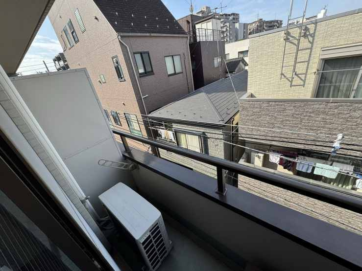 ライフパル中野のバルコニー