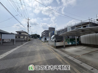 【前面道路含む現地写真】 | ワイウッドコート佐野市堀米町　第6期　 | 前面道路6ｍ☆お車の出し入れもスムーズです☆