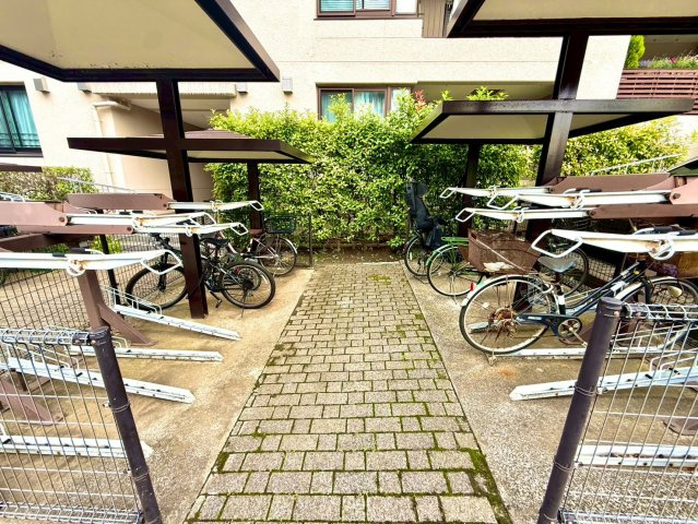 シンフォニックヒルズふれあいの街の駐輪場|通勤・通学やお買い物に便利な駐輪スペース。