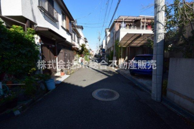 吉田3丁目中古戸建の前面道路含む現地写真|前面道路含む現地写真です