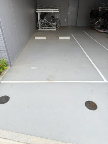 プロスタイルウェルス浅草アイルの駐車場