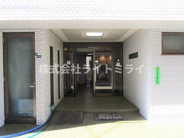 グレースプラザ若松町のエントランス| 