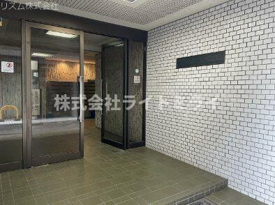 グレースプラザ若松町のエントランス| 