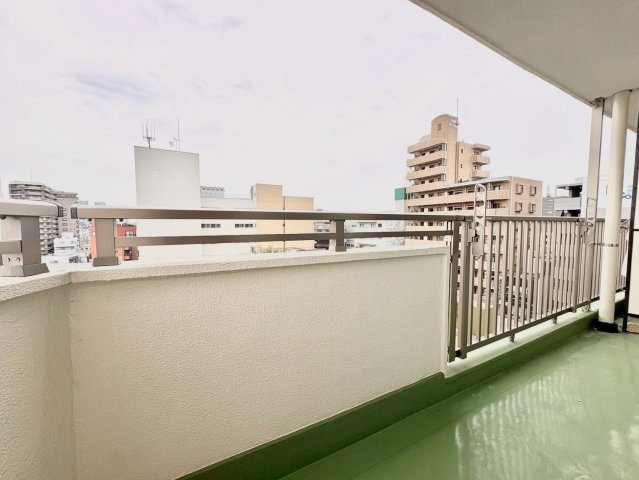 中銀南長崎マンシオンのバルコニー|2026.07.12撮影

現地ご見学希望・資料請求などお気軽にお問い合わせ下さい！
03-5990-5201