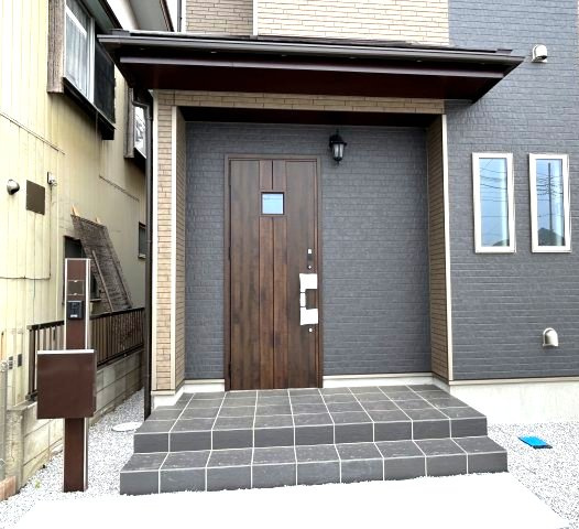 ハートフルタウン 前橋市朝日が丘町8番19　Ａ号棟の玄関|毎日通る玄関はこちらです