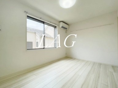 【居間・リビング】 | パインリーヴス小岩 | 洋室のお部屋です。