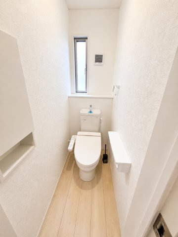 市川市大野町3丁目売戸建のトイレ|※一部写真は、居住中につきCGによる残置物補正加工を施しています。