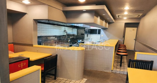山之内住宅店舗の内装
