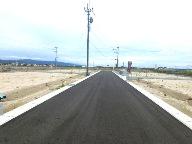 小城市三日月町三ヶ島　第1の前面道路含む現地写真|前面道路含む現地写真です