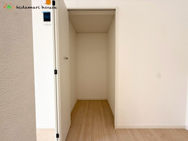 伊奈町本町第3　新築戸建　クレイドル01の収納