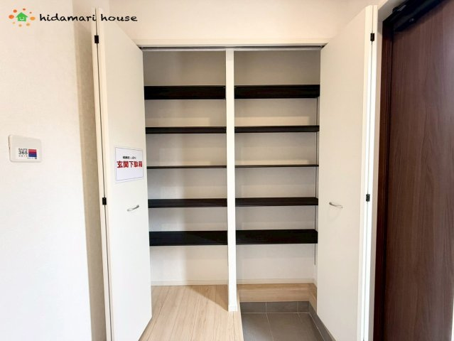 伊奈町本町第3　新築戸建　クレイドル01の収納
